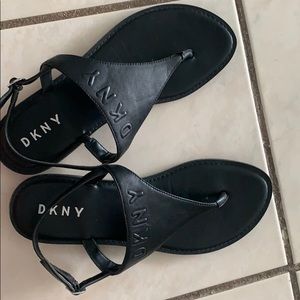 DKNY flats